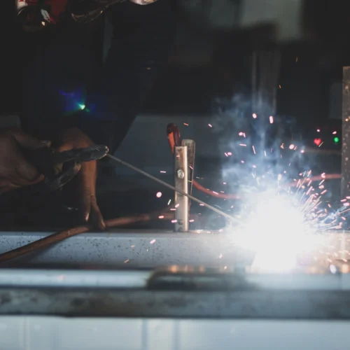 ΚΑΤΗΓΟΡΙΑ 3 ─ ΗΛΕΚΤΡΟΔΙΑ ΒΑΣΙΚΟΥ ΤΥΠΟΥ ΓΙΑ ΧΑΛΥΒΕΣ ΥΨΗΛΗΣ ΑΝΤΟΧΗΣ ΕΙΔΙΚΩΝ ΚΑΤΑΣΚΕΥΩΝ ΚΑΙ ΑΝΤΟΧΗΣ ΣΕ ΕΡΠΥΣΜΟ